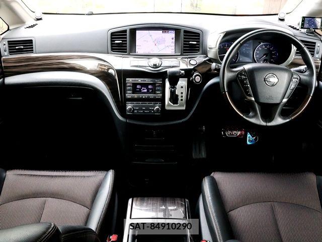 Nissan ELGRAND 2016-10 8741917-1