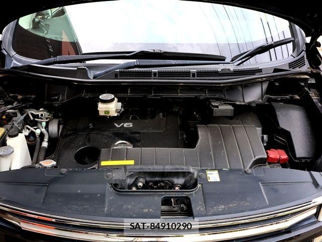 Nissan ELGRAND 2016-10 8741917-29