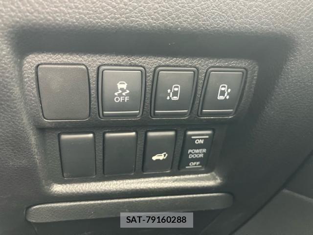 Nissan ELGRAND 2014-05 8741919-20
