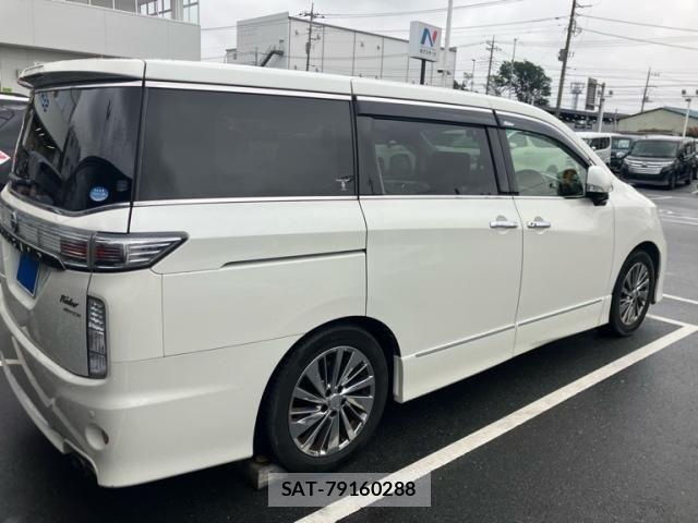 Nissan ELGRAND 2014-05 8741919-3