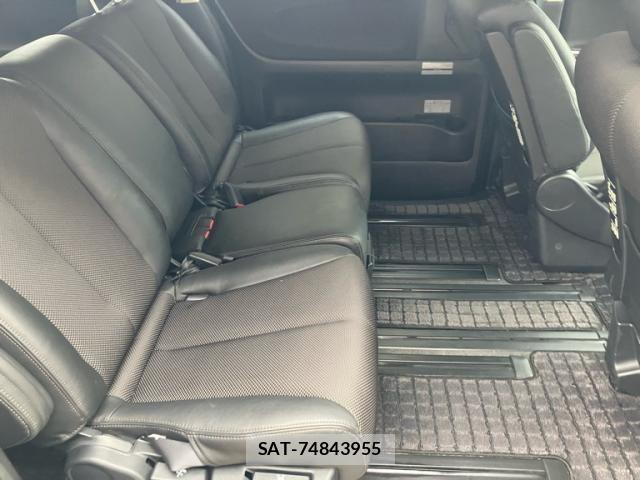 Nissan ELGRAND 2007-10 8741926-11