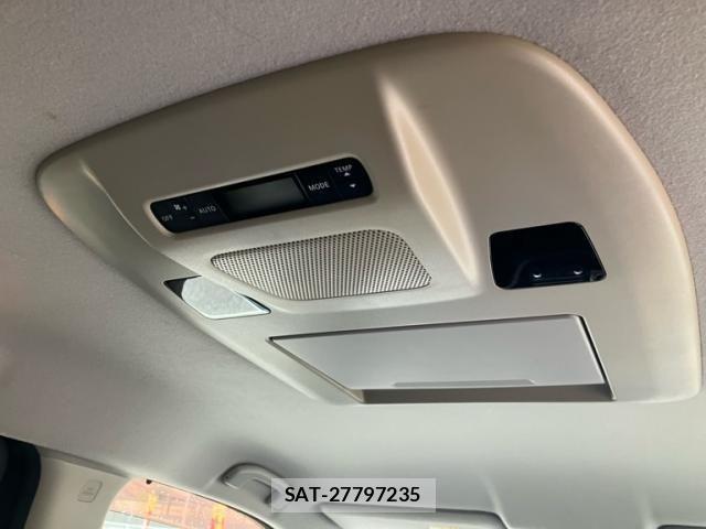 Nissan ELGRAND 2010-08 8741924-9