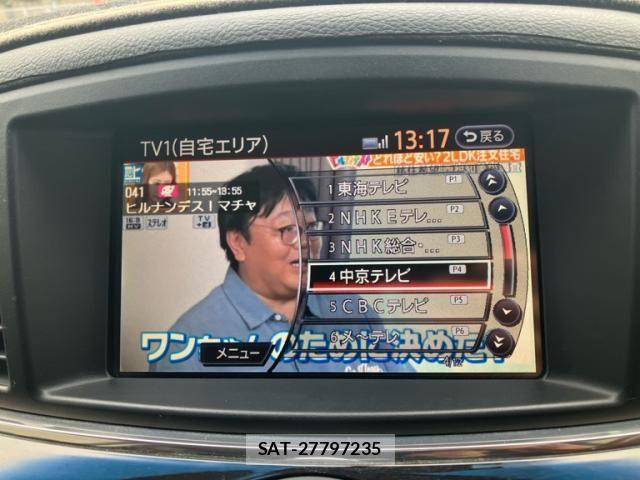 Nissan ELGRAND 2010-08 8741924-19