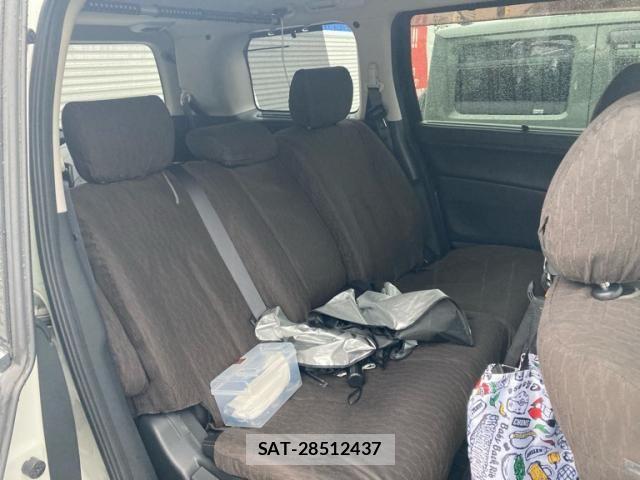 Nissan ELGRAND 2012-02 8741925-11
