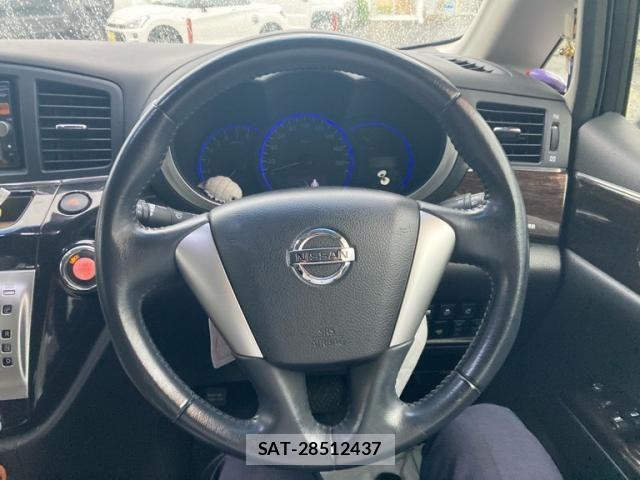 Nissan ELGRAND 2012-02 8741925-16