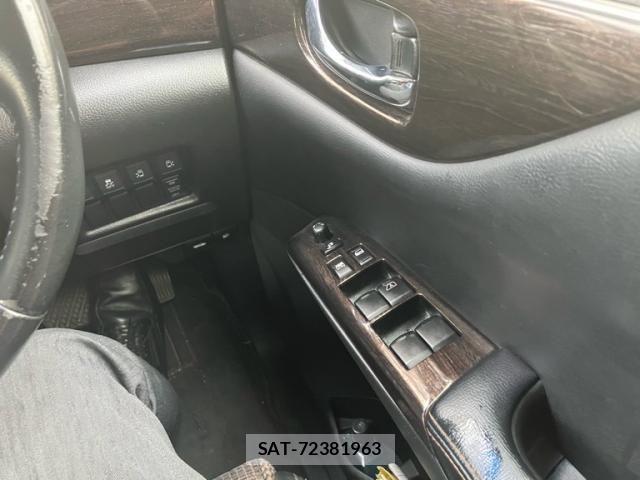 Nissan ELGRAND 2012-05 8741927-18