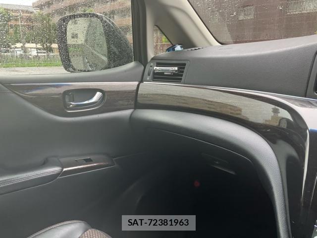 Nissan ELGRAND 2012-05 8741927-23