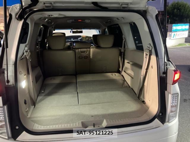 Nissan ELGRAND 2013-01 8741918-21