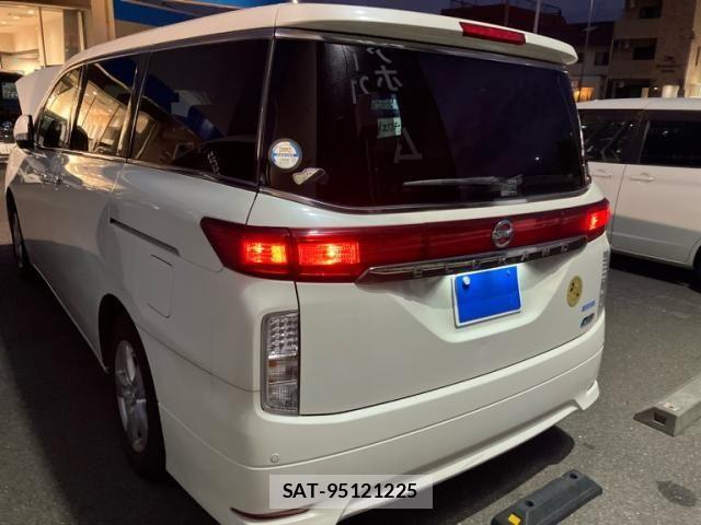 Nissan ELGRAND 2013-01 8741918-2