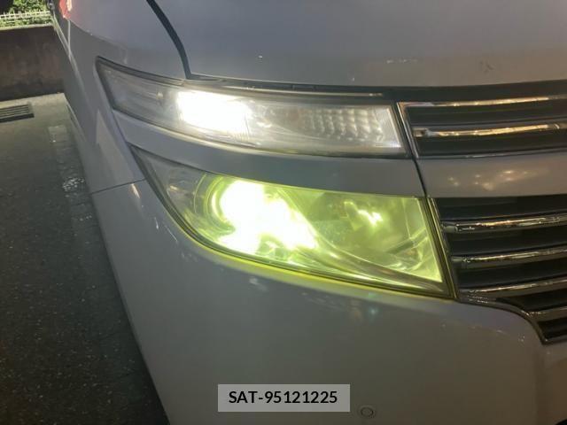 Nissan ELGRAND 2013-01 8741918-5