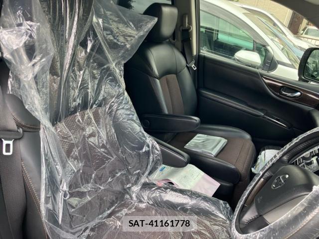 Nissan ELGRAND 2013-01 8741936-11