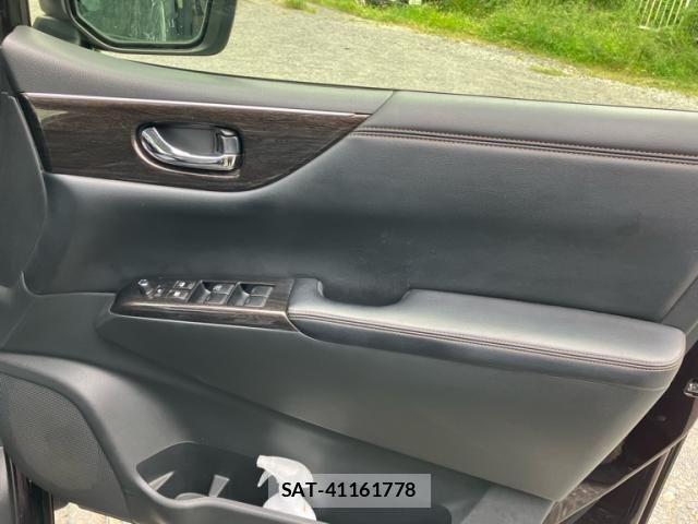 Nissan ELGRAND 2013-01 8741936-15