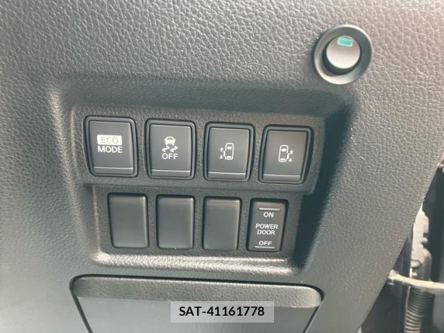 Nissan ELGRAND 2013-01 8741936-17