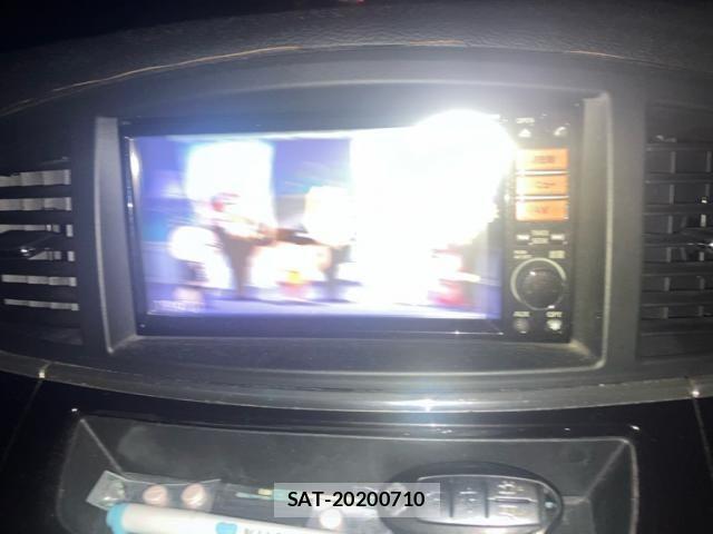 Nissan ELGRAND 2011-09 8741928-13