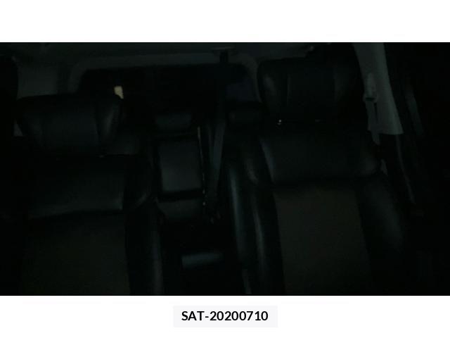 Nissan ELGRAND 2011-09 8741928-17