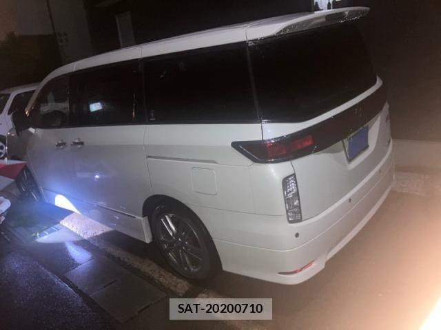 Nissan ELGRAND 2011-09 8741928-1