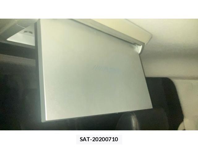 Nissan ELGRAND 2011-09 8741928-18