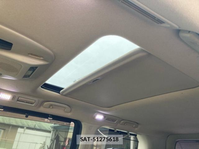 Nissan ELGRAND 2012-03 8741929-15
