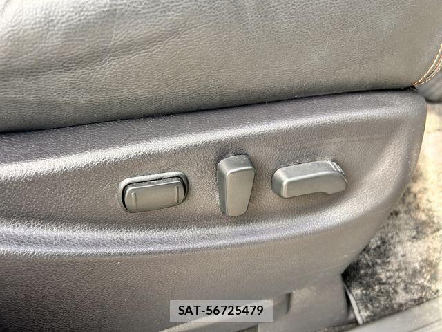Nissan ELGRAND 2019-01 8741916-12