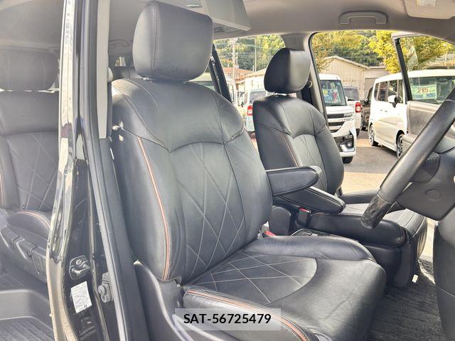 Nissan ELGRAND 2019-01 8741916-21