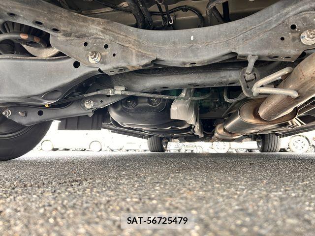 Nissan ELGRAND 2019-01 8741916-26