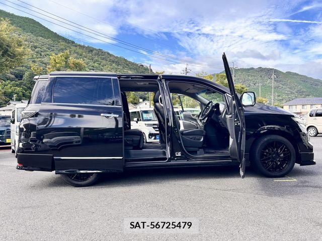 Nissan ELGRAND 2019-01 8741916-2