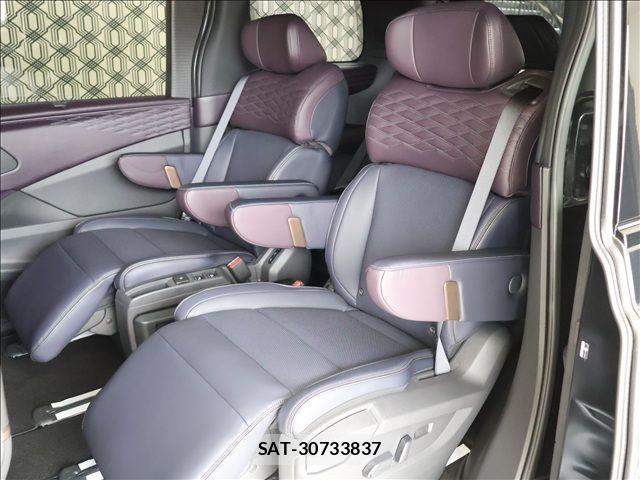 Nissan ELGRAND 2026-08 8780096-13