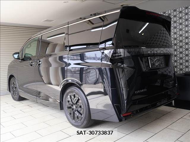 Nissan ELGRAND 2026-08 8780096-1