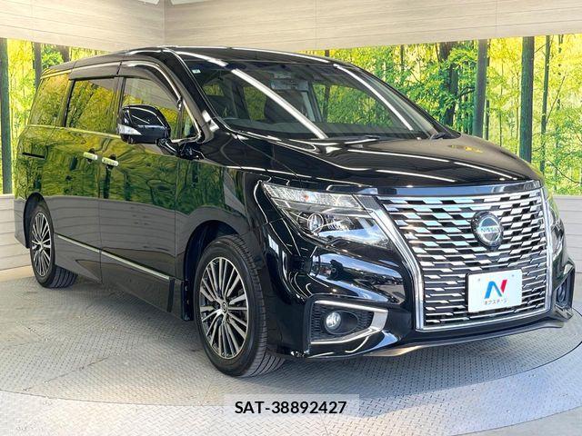 Nissan ELGRAND 2021-07 8780098-16