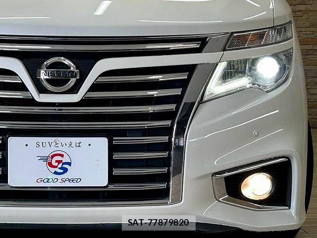 Nissan ELGRAND 2015-12 8795871-19