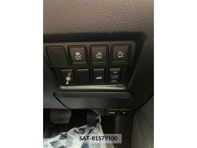 Nissan ELGRAND 2015-02 8795874-22