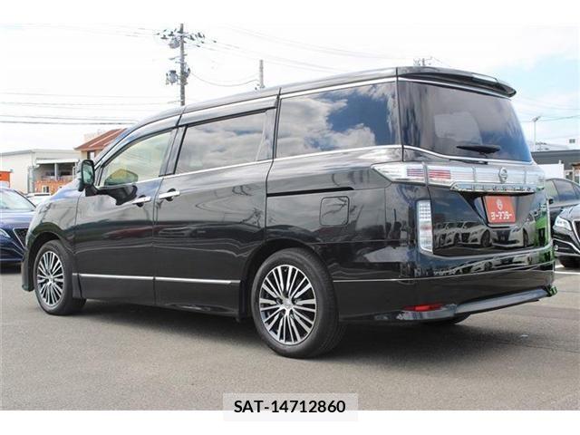 Nissan ELGRAND 2019-02 8795873-11