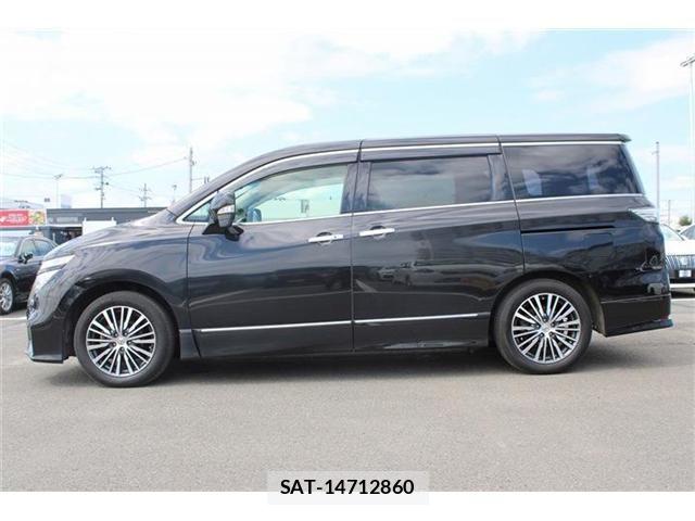 Nissan ELGRAND 2019-02 8795873-12