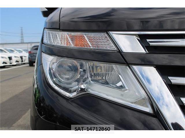 Nissan ELGRAND 2019-02 8795873-17