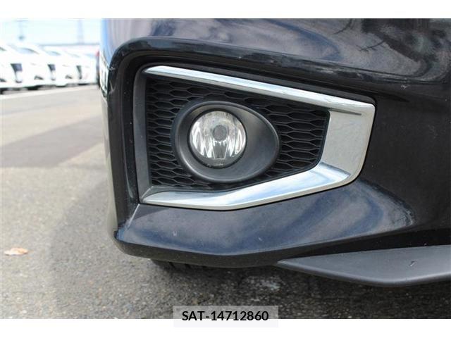 Nissan ELGRAND 2019-02 8795873-18