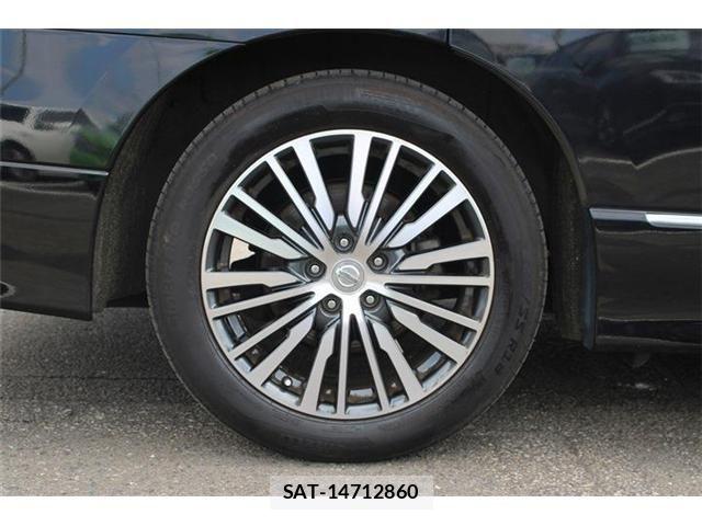Nissan ELGRAND 2019-02 8795873-25