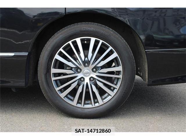 Nissan ELGRAND 2019-02 8795873-26