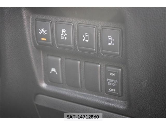 Nissan ELGRAND 2019-02 8795873-5
