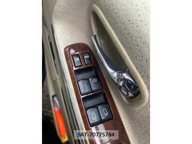 Nissan ELGRAND 2007-11 8795875-11