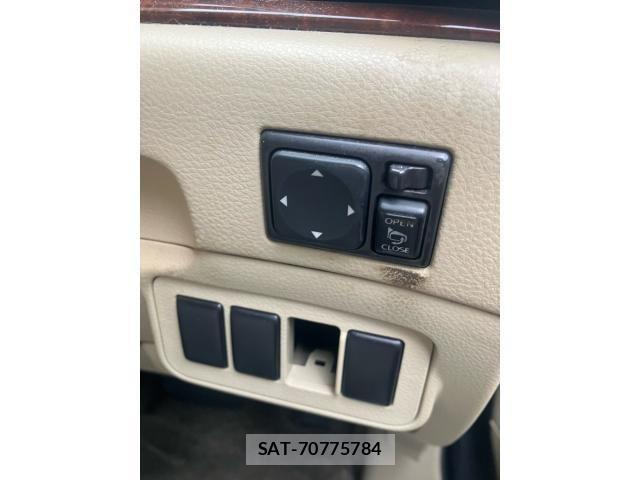 Nissan ELGRAND 2007-11 8795875-12