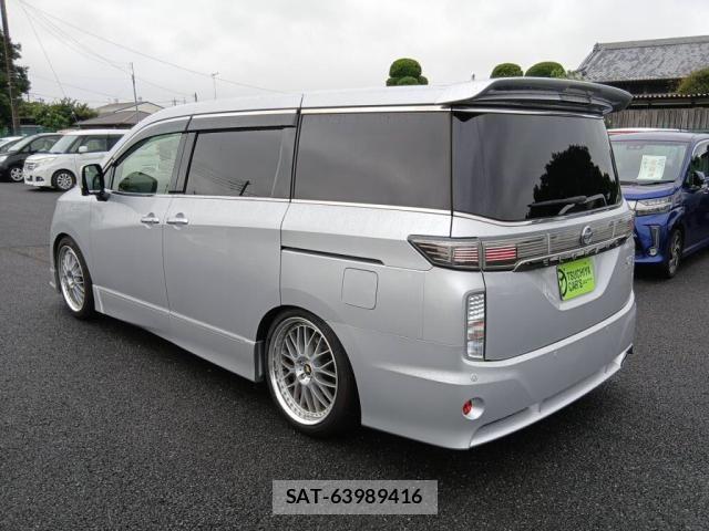 Nissan ELGRAND 2016-07 8828891-11