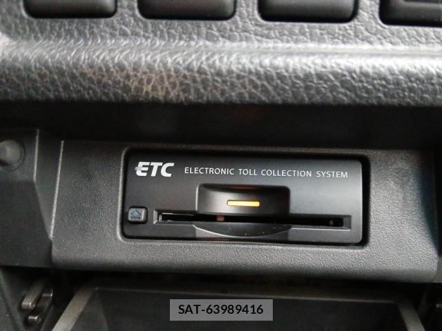 Nissan ELGRAND 2016-07 8828891-17