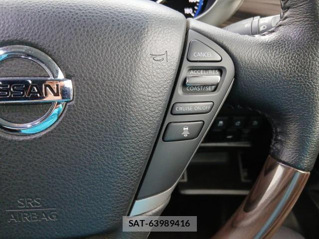 Nissan ELGRAND 2016-07 8828891-19