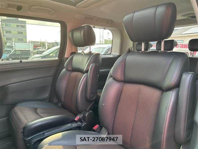 Nissan ELGRAND 2012-03 8828904-16