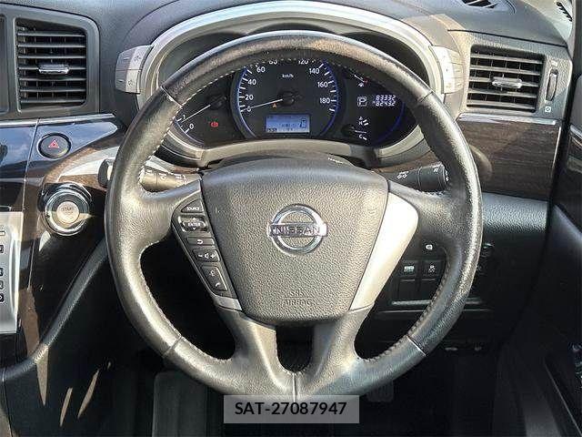 Nissan ELGRAND 2012-03 8828904-20