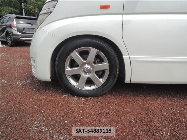 Nissan ELGRAND 2004-03 8828908-9