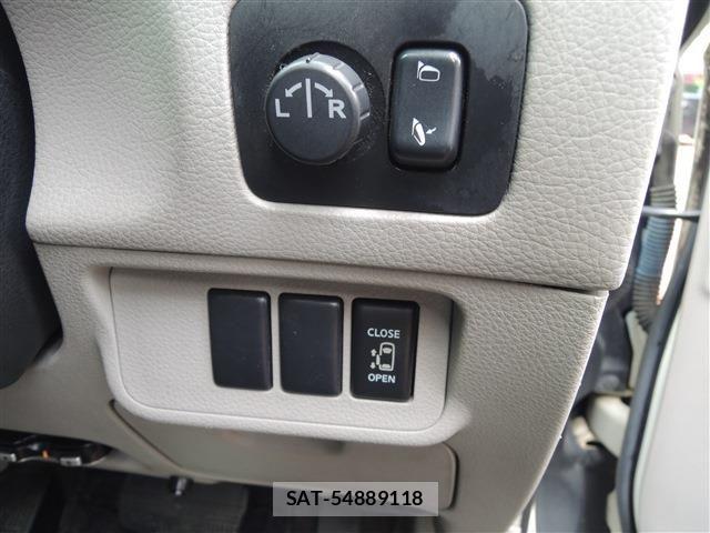 Nissan ELGRAND 2004-03 8828908-24