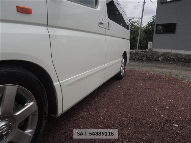 Nissan ELGRAND 2004-03 8828908-6