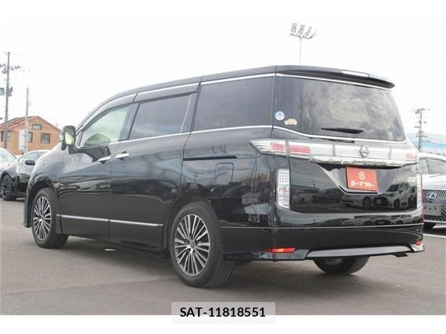 Nissan ELGRAND 2023-01 8828892-11