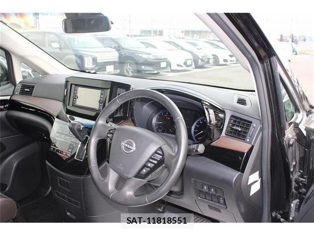 Nissan ELGRAND 2023-01 8828892-16